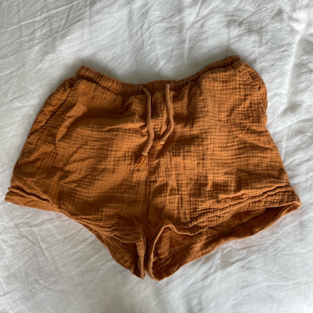 Lightweight shorts 🧡